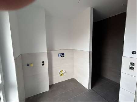 Badezimmer - Dusche - Erdgeschosswohnung in 91567 Herrieden mit 83m² kaufen