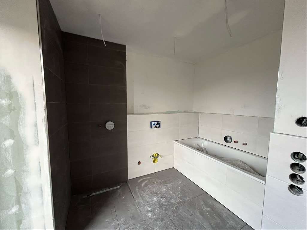 Badezimmer - Erdgeschosswohnung in 91567 Herrieden mit 75m² kaufen