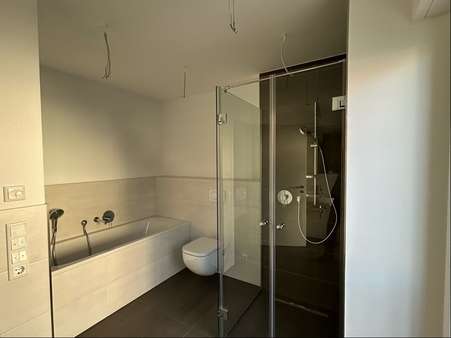 Badezimmer - Etagenwohnung in 91567 Herrieden mit 75m² kaufen
