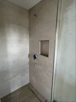 Dusche im Erdgeschoss Dusche im Erdgeschoss - Reihenmittelhaus in 91550 Dinkelsbühl mit 172m² kaufen