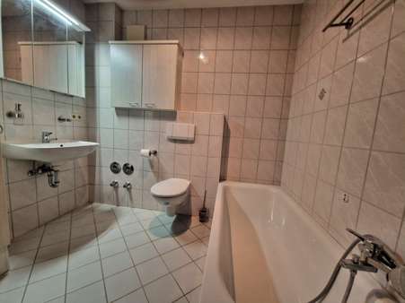 Badezimmer - Dachgeschosswohnung in 91586 Lichtenau mit 51m² kaufen