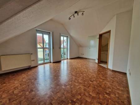 Wohnzimmer - Dachgeschosswohnung in 91586 Lichtenau mit 51m² kaufen