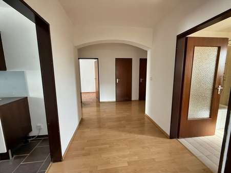 helle Diele - Etagenwohnung in 91710 Gunzenhausen mit 107m² kaufen