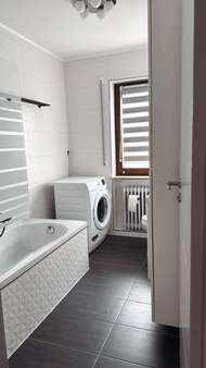 Modernes Badezimmer Modernes Badezimmer - Etagenwohnung in 91710 Gunzenhausen mit 90m² kaufen