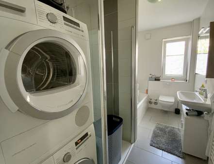 Helles und modernes Tageslichtbad Helles und modernes Tageslichtbad - Erdgeschosswohnung in 91710 Gunzenhausen mit 63m² kaufen