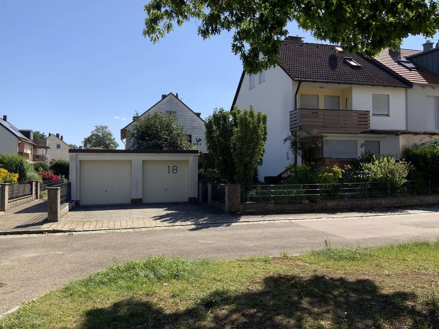 Doppelhaus mit Doppelgarage Doppelhaus mit Doppelgarage - Doppelhaushälfte in 91710 Gunzenhausen mit 123m² kaufen