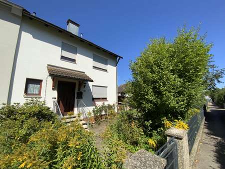 Hauseingang Hauseingang - Doppelhaushälfte in 91710 Gunzenhausen mit 123m² kaufen
