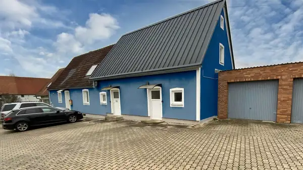 Einfamilienhaus mit viel Potential und großem Grundstück in Pfofeld zu verkaufen.