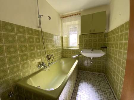Badezimmer mit Waschmaschinenanschluss im Erdgeschoss Badezimmer mit Waschmaschinenanschluss im Erdgeschoss - Einfamilienhaus in 91802 Meinheim mit 164m² kaufen