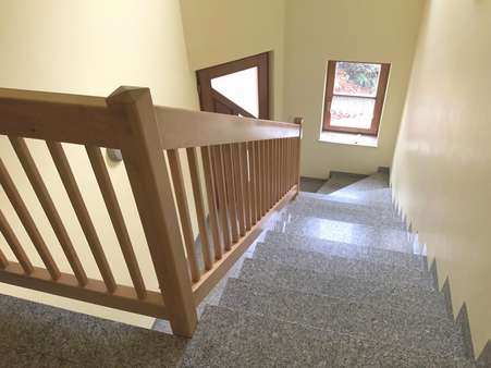 Haus 1: Treppenhaus Haus 1: Treppenhaus - Mehrfamilienhaus in 96135 Stegaurach mit 447m² kaufen