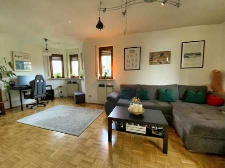 Wohnzimmer - Etagenwohnung in 96129 Strullendorf mit 50m² kaufen