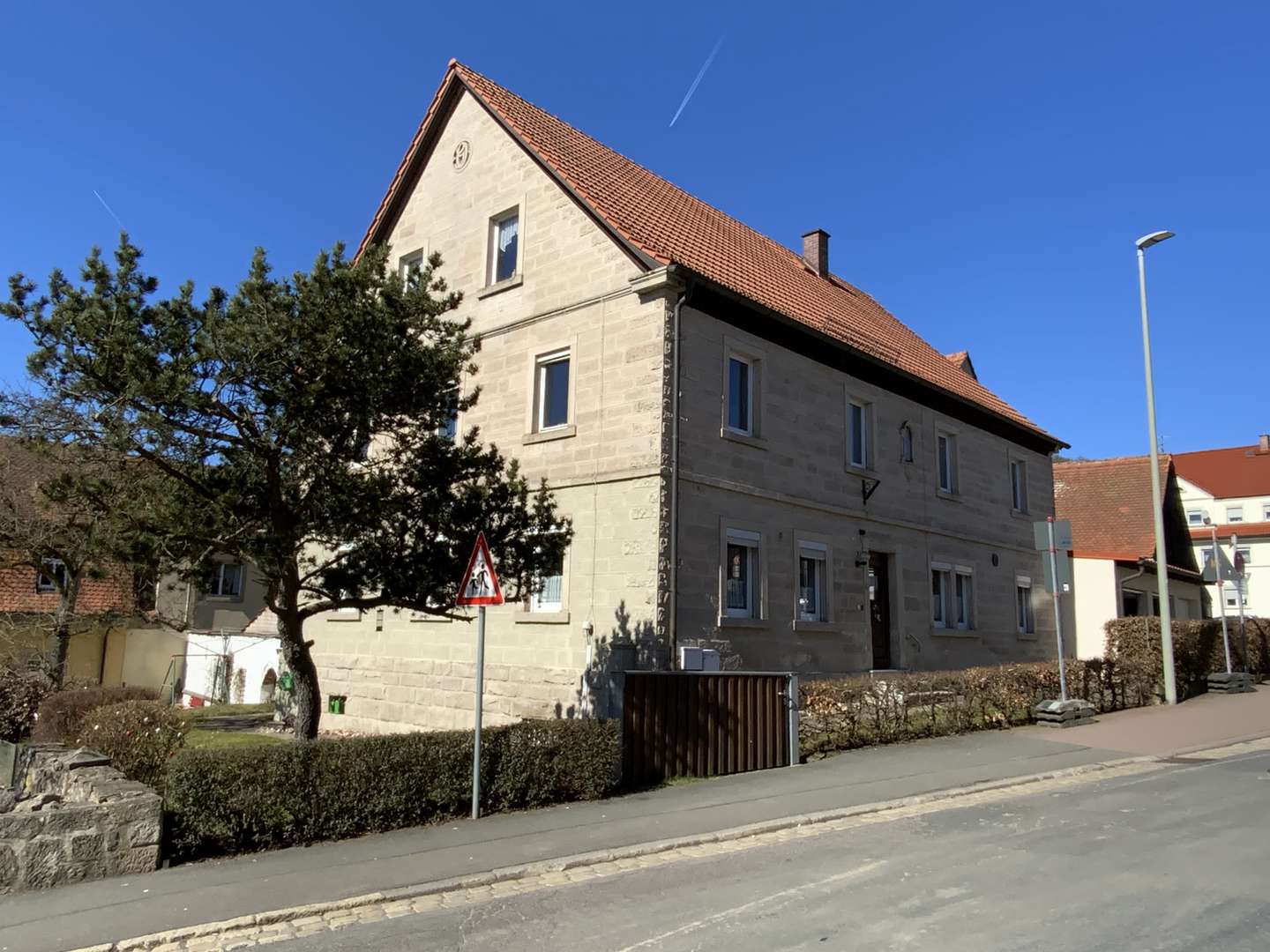 Außenansicht - Erdgeschosswohnung in 96157 Ebrach mit 114m² kaufen