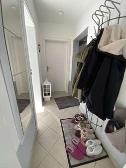 Flur Flur - Maisonette-Wohnung in 96114 Hirschaid mit 70m² kaufen