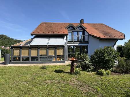 Blick auf Ihr neues Zuhause Blick auf Ihr neues Zuhause - Einfamilienhaus in 96103 Hallstadt mit 185m² kaufen