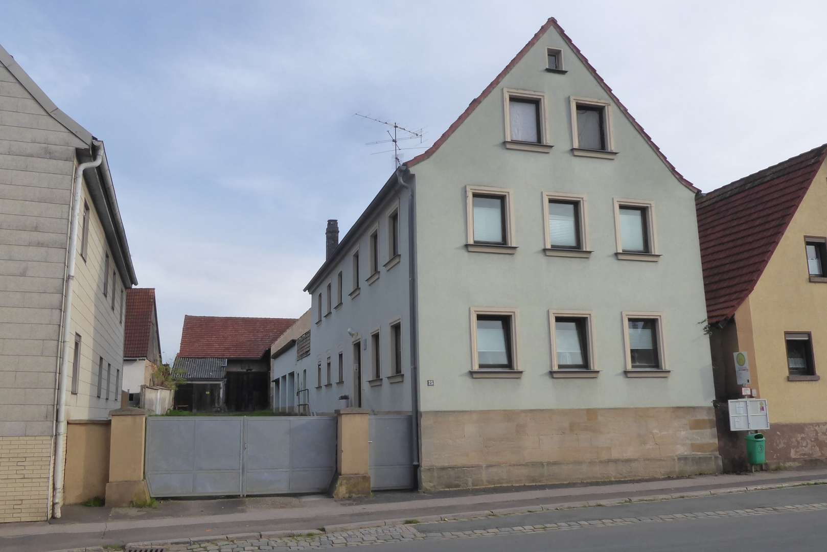Außenansicht - Zweifamilienhaus in 96149 Breitengüßbach mit 153m² kaufen