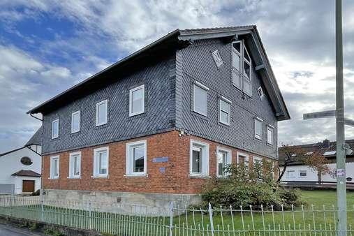 Straßenansicht - Mehrfamilienhaus in 96277 Schneckenlohe mit 90m² kaufen