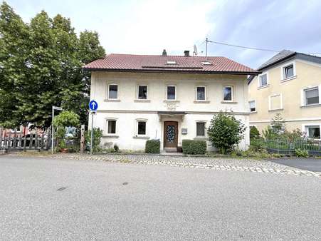 Außenansicht - Einfamilienhaus in 95365 Rugendorf mit 270m² kaufen