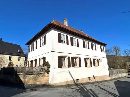Historisches Gemäuer mit Charme!
