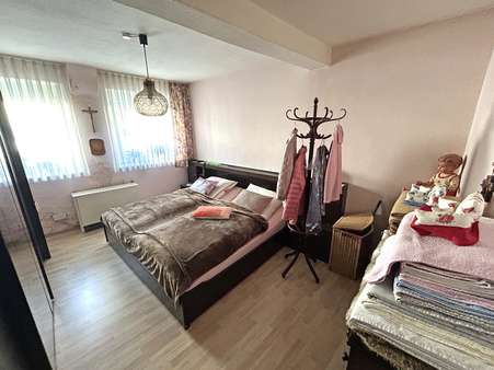 EG, Schlafzimmer - Zweifamilienhaus in 95362 Kupferberg mit 187m² kaufen