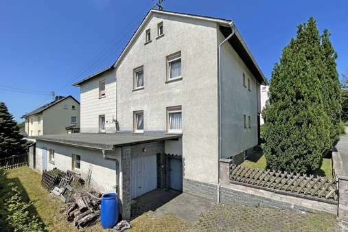 Gartenansicht - Zweifamilienhaus in 96358 Reichenbach mit 150m² kaufen