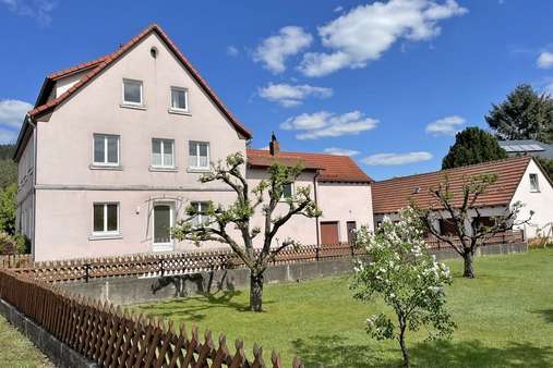 Haus mit Garten Haus mit Garten - Mehrfamilienhaus in 96317 Kronach mit 302m² kaufen
