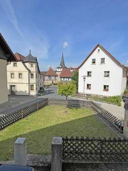 Garten und Ausblick Garten und Ausblick - Einfamilienhaus in 96317 Kronach mit 141m² kaufen