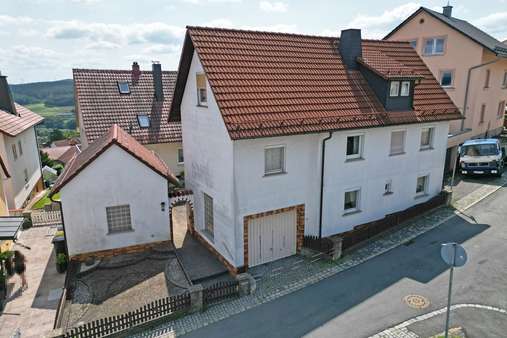 Luftbild Luftbild - Einfamilienhaus in 96317 Kronach mit 100m² kaufen