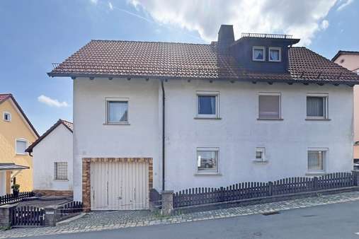 Straßenansicht Straßenansicht - Einfamilienhaus in 96317 Kronach mit 100m² kaufen