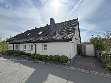Großzügiges Wohnhaus mit Stil 