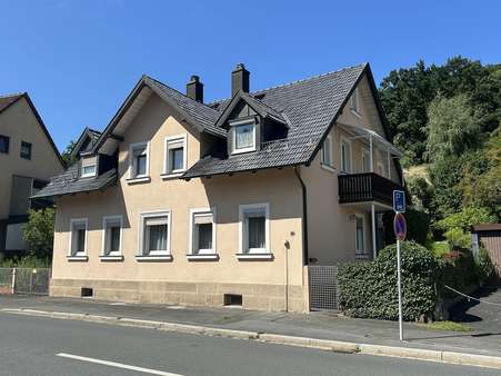 Außen Außen - Zweifamilienhaus in 95326 Kulmbach mit 163m² kaufen