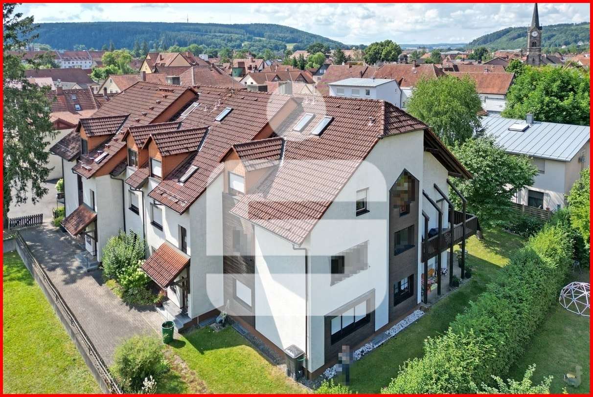 Luftbild Luftbild - Dachgeschosswohnung in 96317 Kronach mit 90m² kaufen