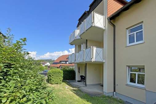 Ansicht mit Garten Ansicht mit Garten - Erdgeschosswohnung in 96364 Marktrodach mit 37m² als Kapitalanlage kaufen