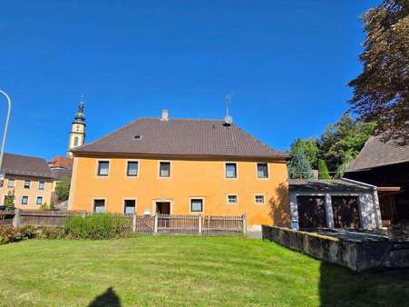 Außenansicht Außenansicht - Einfamilienhaus in 95346 Stadtsteinach mit 140m² kaufen