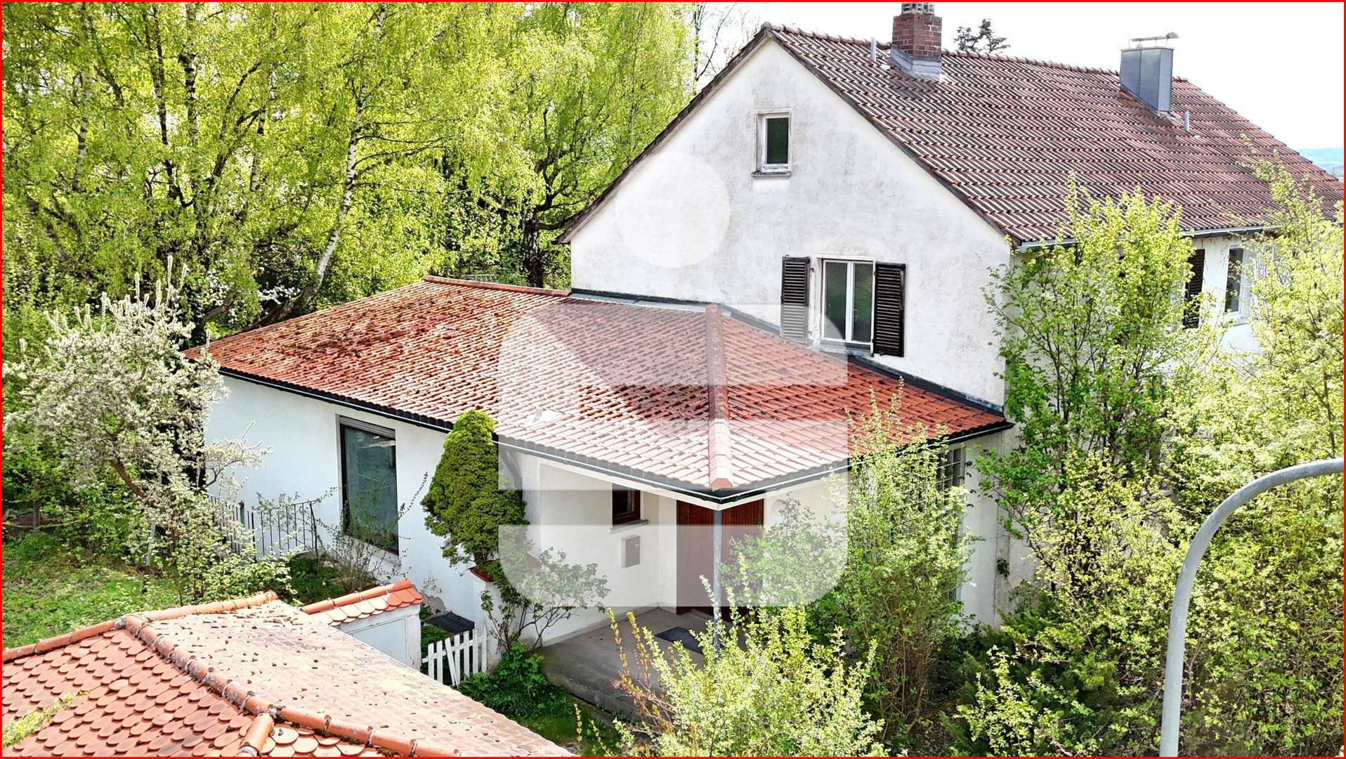 Ansicht mit Eingangsbereich - Doppelhaushälfte in 95326 Kulmbach mit 157m² kaufen