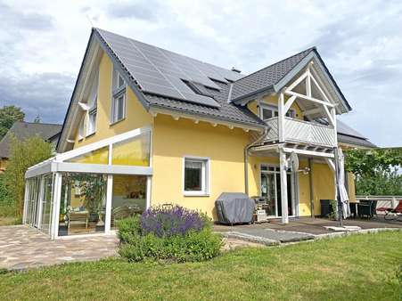 Ansicht - Einfamilienhaus in 96328 Küps mit 282m² kaufen