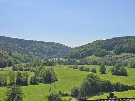 Ausblick - Dachgeschosswohnung in 95361 Ködnitz mit 123m² kaufen