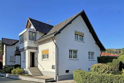 Straßenansicht - Einfamilienhaus in 96328 Küps mit 130m² kaufen