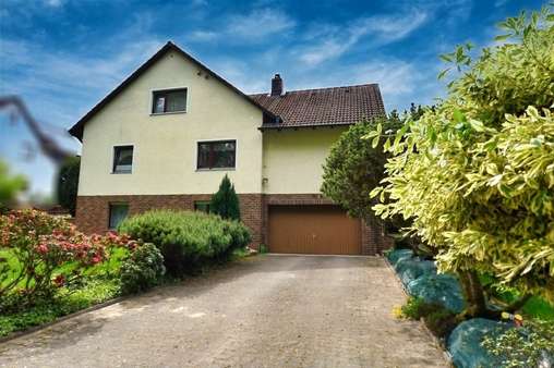 Ihr neues Zuhause - Ostseite mit Garten und Garage - Einfamilienhaus in 95473 Haag mit 240m² kaufen
