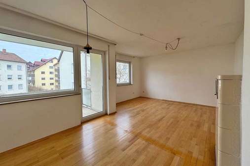 Wohnzimmer - Etagenwohnung in 91257 Pegnitz mit 88m² kaufen