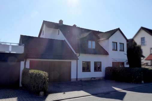 Außenansicht - Einfamilienhaus in 95445 Bayreuth mit 260m² kaufen