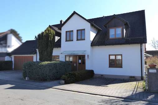 Außenansicht - Einfamilienhaus in 95445 Bayreuth mit 260m² kaufen
