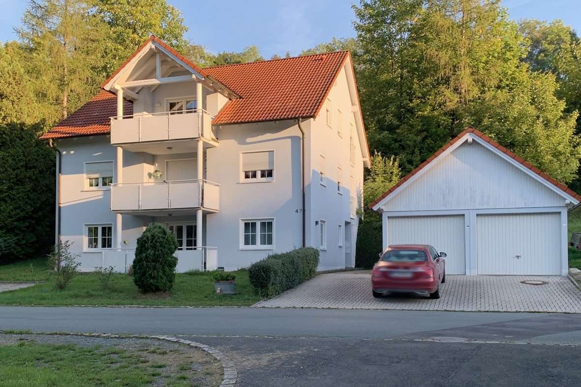 Aussenansicht Abendsonne - Mehrfamilienhaus in 95466 Weidenberg mit 250m² kaufen