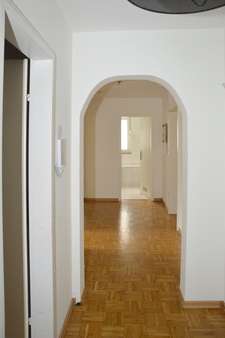 Flur der Wohnung - Parkettboden Flur der Wohnung - Parkettboden - Etagenwohnung in 95448 Bayreuth mit 79m² kaufen