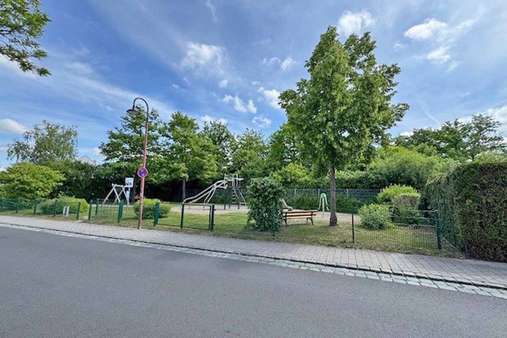 Spielplatz - Reihenmittelhaus in 95444 Bayreuth mit 143m² kaufen