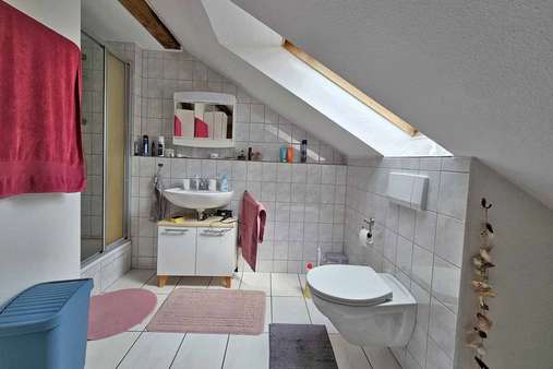 Bad - Dachgeschosswohnung in 95463 Bindlach mit 50m² kaufen
