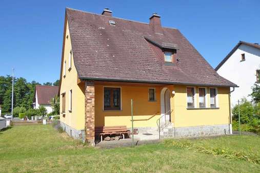 Außenansicht Außenansicht - Einfamilienhaus in 95339 Neuenmarkt mit 96m² kaufen