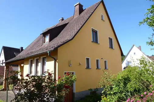 Ein-/Zweifamilienhaus in Neuenmarkt