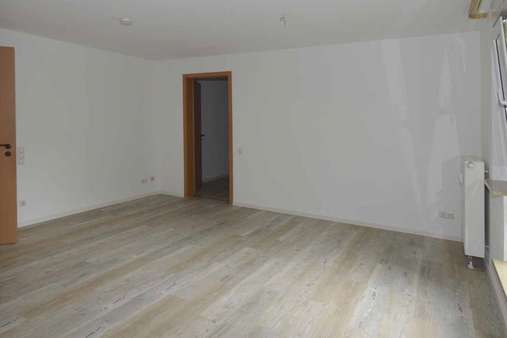 Wohnzimmer - Erdgeschosswohnung in 95447 Bayreuth mit 57m² kaufen