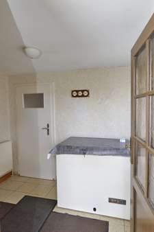 geräumiger Hauseingang - Doppelhaushälfte in 95447 Bayreuth mit 118m² kaufen