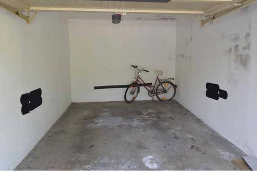 zweite Garage auf der linken Grundstücksseite - Einfamilienhaus in 95447 Bayreuth mit 118m² kaufen